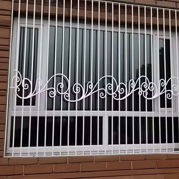 جزئیات طراحی گل نیلوفری حفاظ پنجره