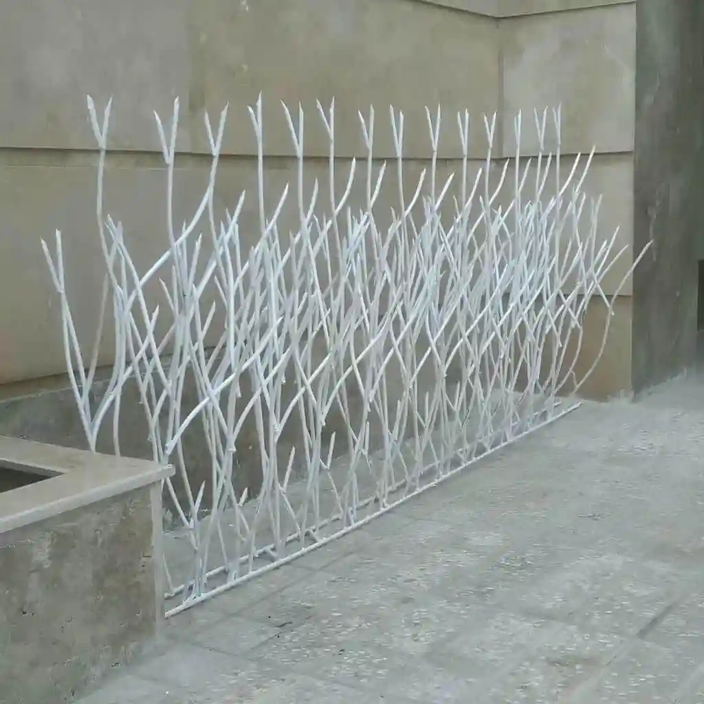 محاسبه قیمت هر متر حفاظ نرده شاخ گوزنی برای روی دیوار