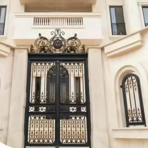 درب فلزی ساده و شیک ورودی ساختمان