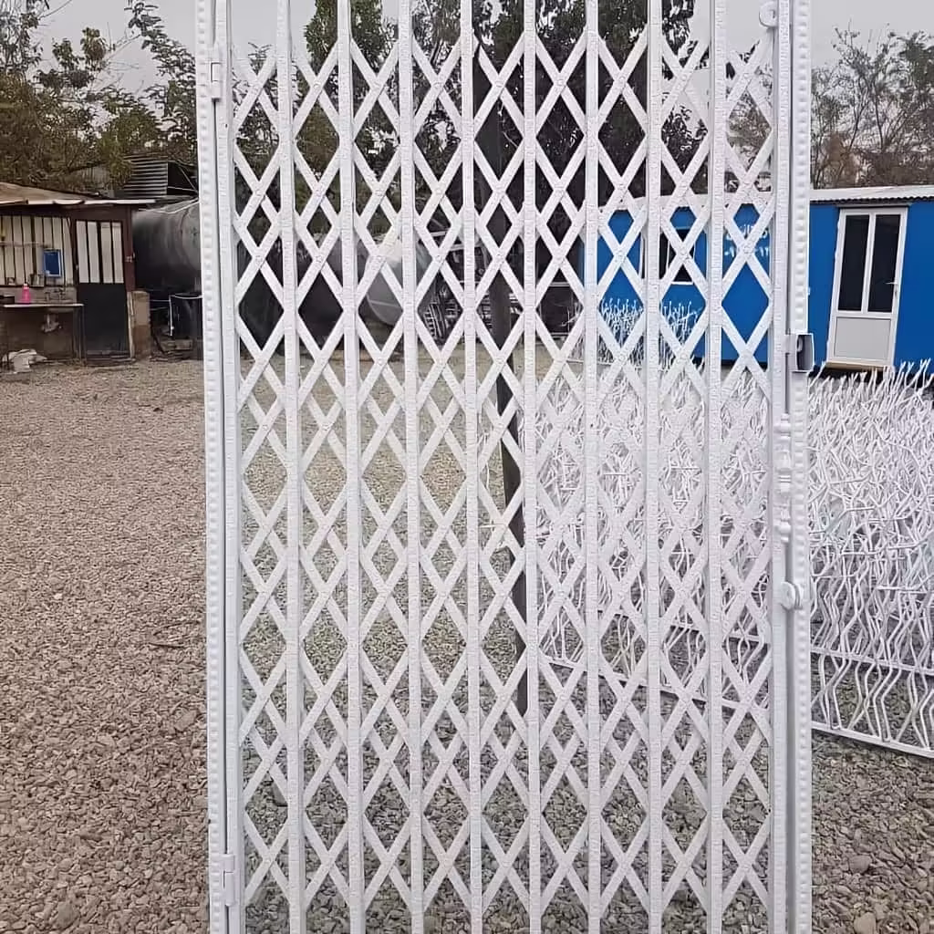 عکس حفاظ آکاردئونی تمام گل دوبل چهار جداره سفید