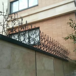 حفاظ اف آبشاری پرتراکم نصب شده بر روی دیوار
