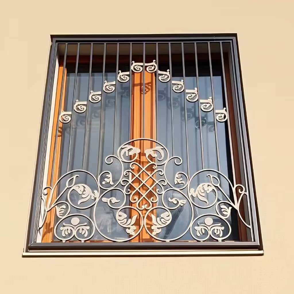 نقوش گیاهی حفاظ پنجره مدل بهار