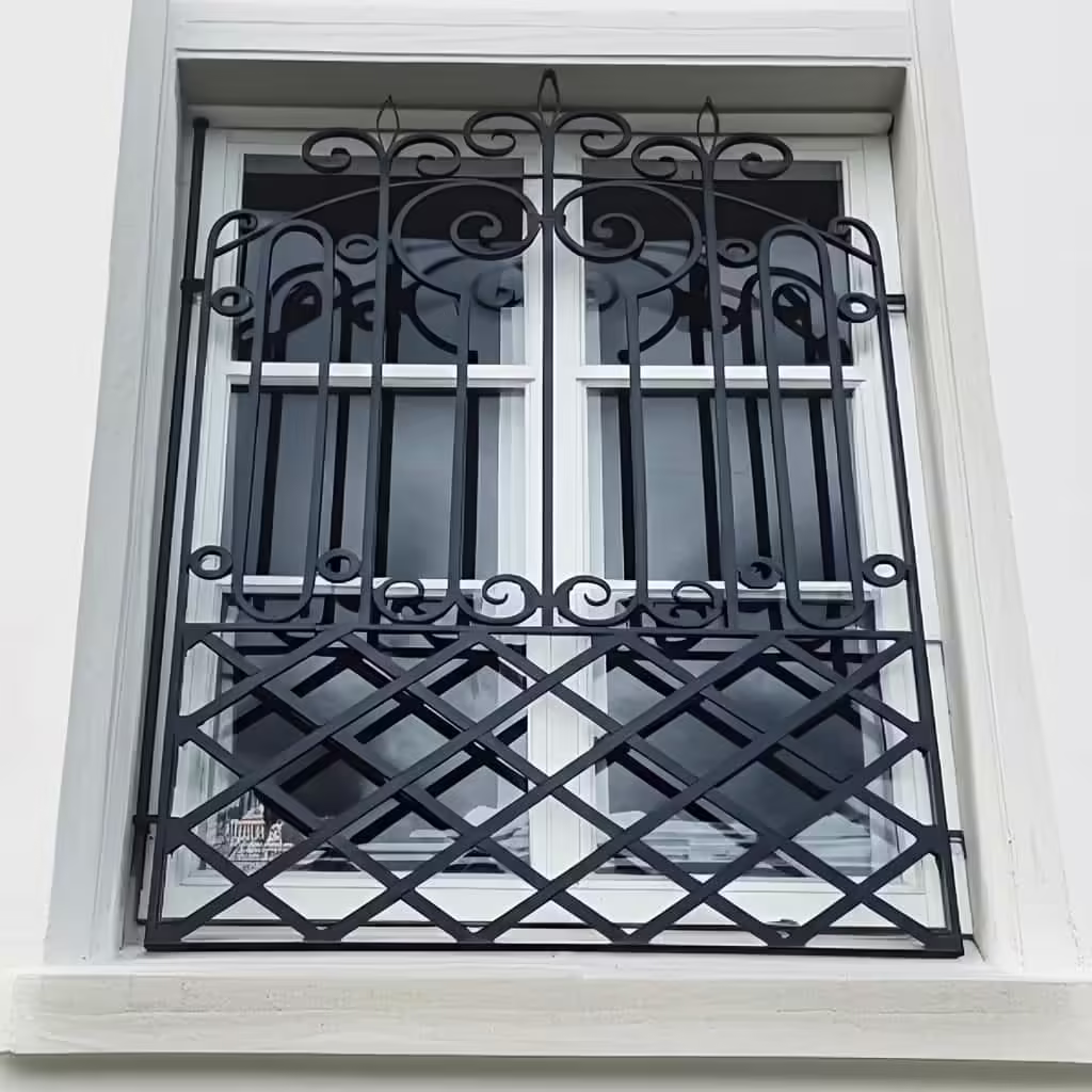 جزئیات طراحی حفاظ پنجره مدل رز