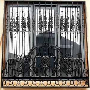 طراحی هنری حفاظ پنجره مدل سلطنتی گلبرگ