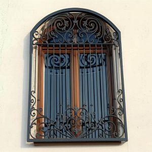طراحی سلطنتی حفاظ پنجره مدل شاهانه آرتمیس