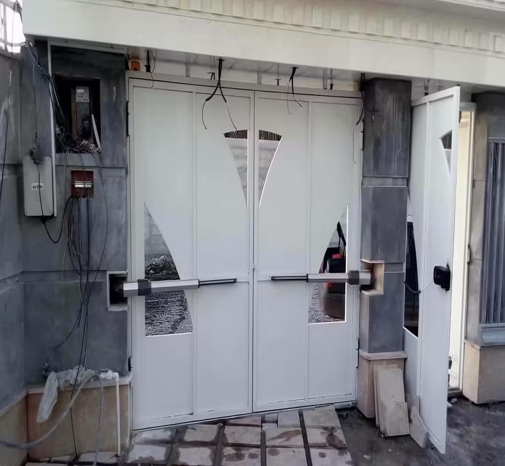 نصب و راهاندازی جک درب پارکینگ نصب و راهاندازی جک درب پارکینگ