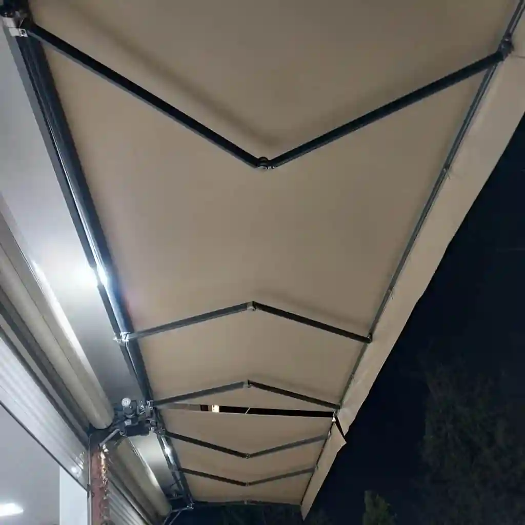 سایبان برقی برای کافه و رستوران سایبان برقی برای کافه و رستوران