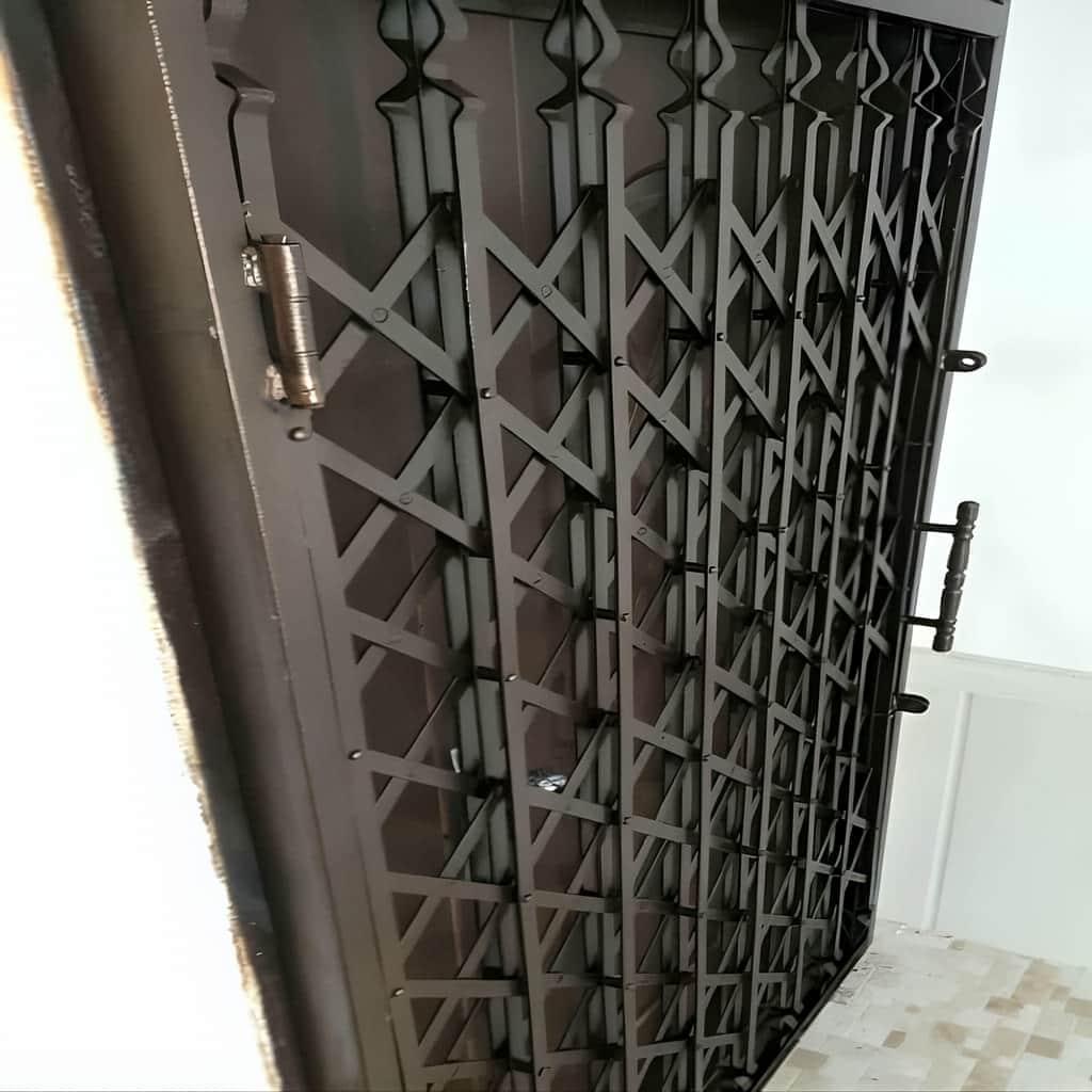 فروش درب آکاردئونی حفاظ ساختمان پنج‌گل در شهریار