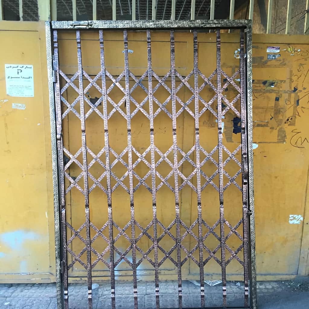 قیمت درب آکاردئونی ساختمان سه گل در مشهد