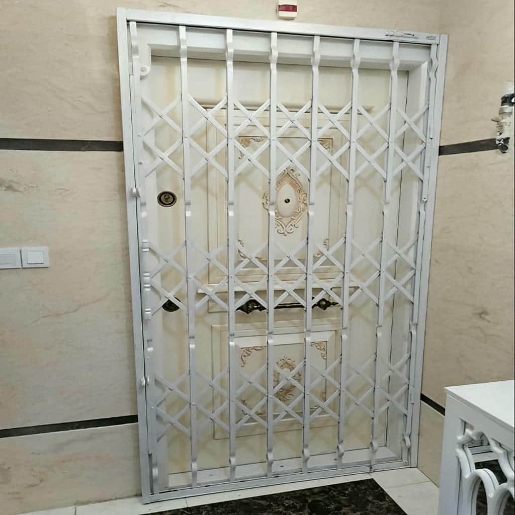 نصب درب آکاردئونی حفاظ ساختمان چهارگل در شهریار