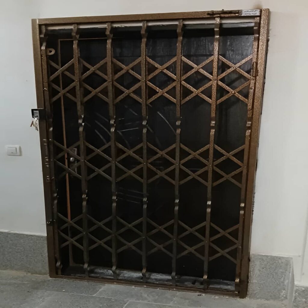 درب آکاردئونی در اندیشه