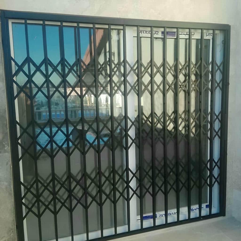 نصب درب آکاردئونی حفاظ ساختمان رنگ ضدزنگ در بجنورد