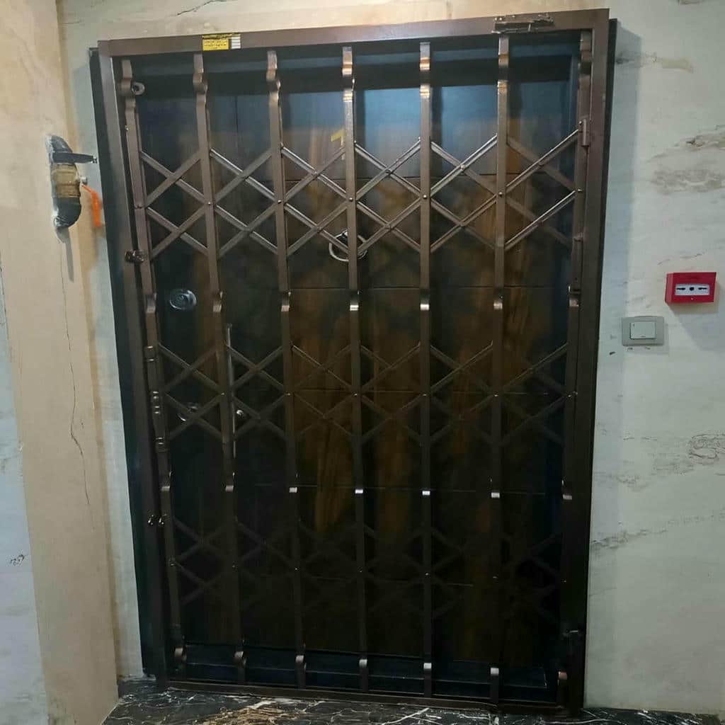 نصب درب آکاردئونی حفاظ ساختمان چهارگل در قم