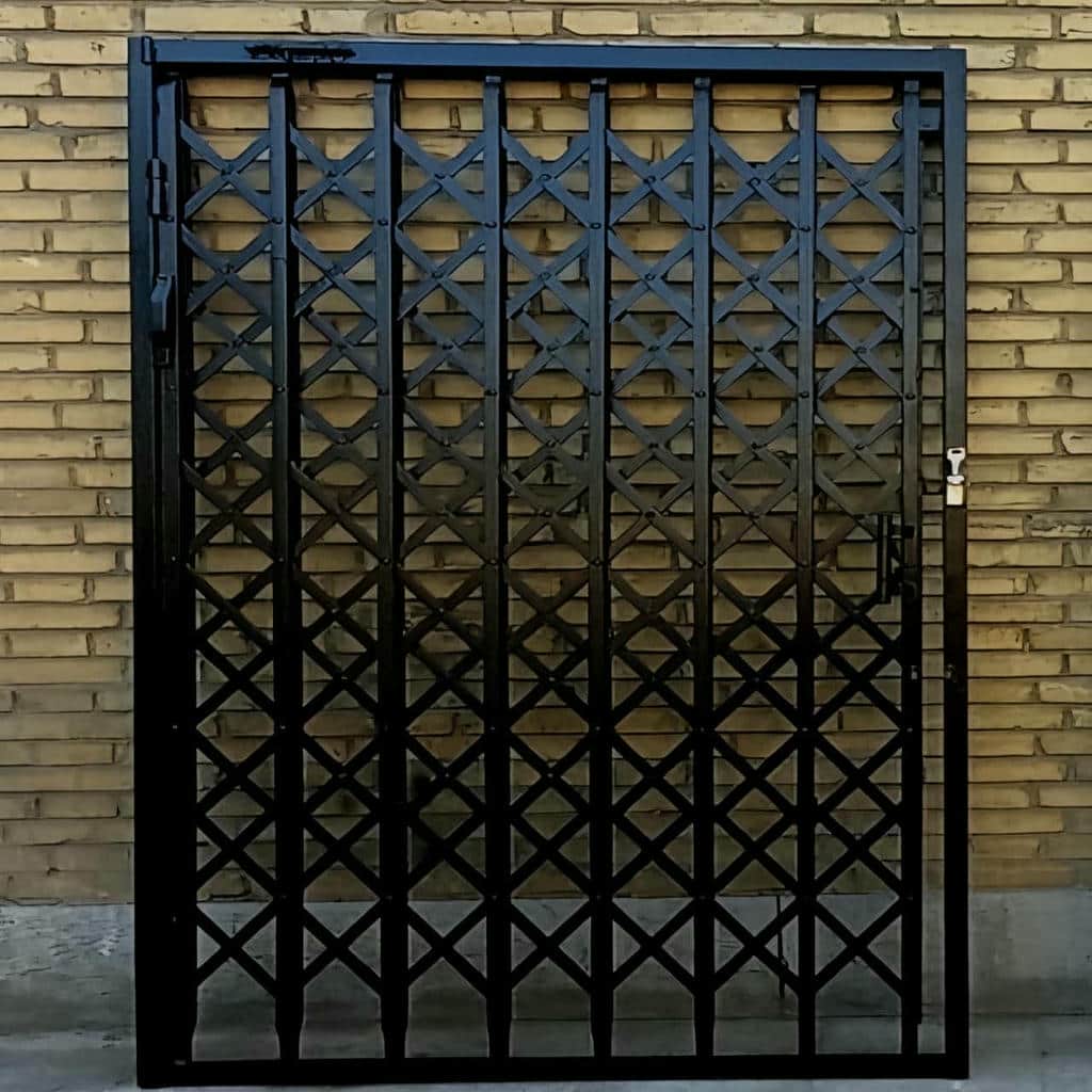 درب آکاردئونی ساختمان در استان خوزستان