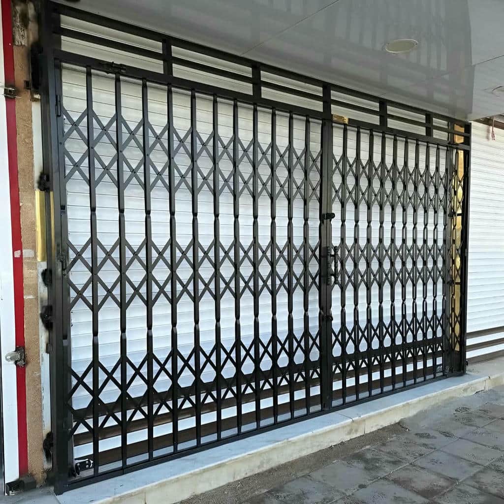 درب آکاردئونی حفاظ ساختمان در سیرجان