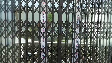 درب آکاردئونی ساختمان در نیشابور