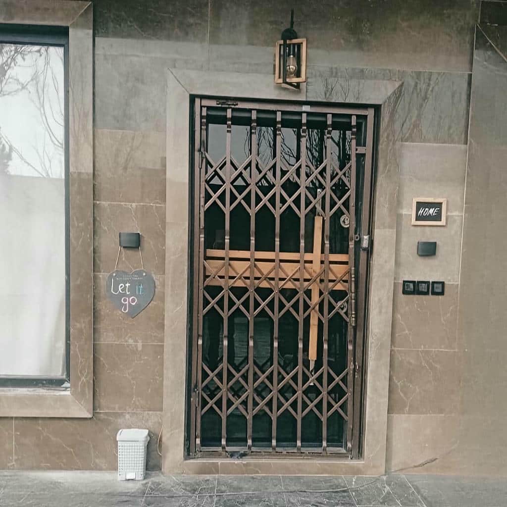 نصب درب آکاردئونی چهارگل در هشتگرد