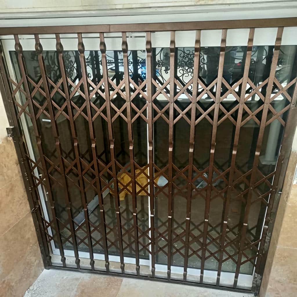 فروش درب آکاردئونی ساختمان چهارگل در کرمانشاه