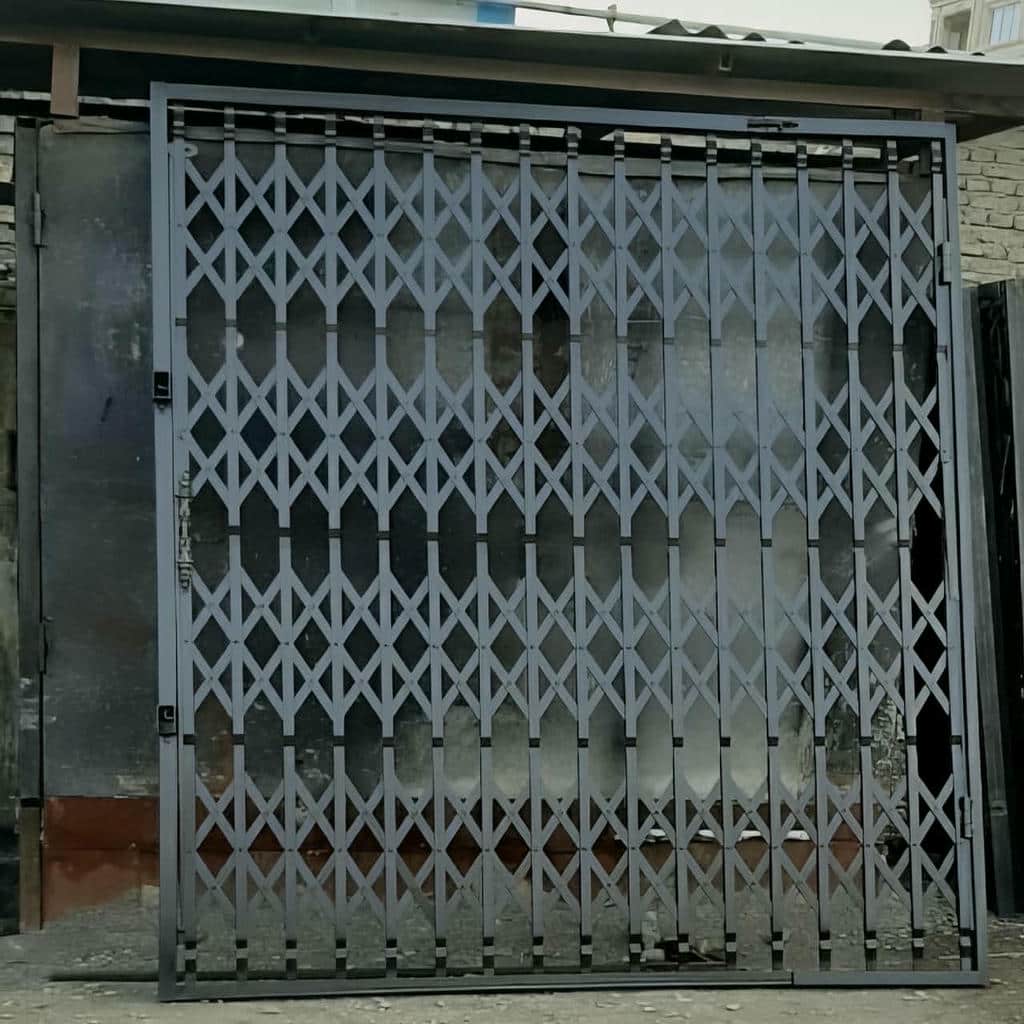 نصب درب آکاردئونی ساختمان چهارگل در استان گلستان