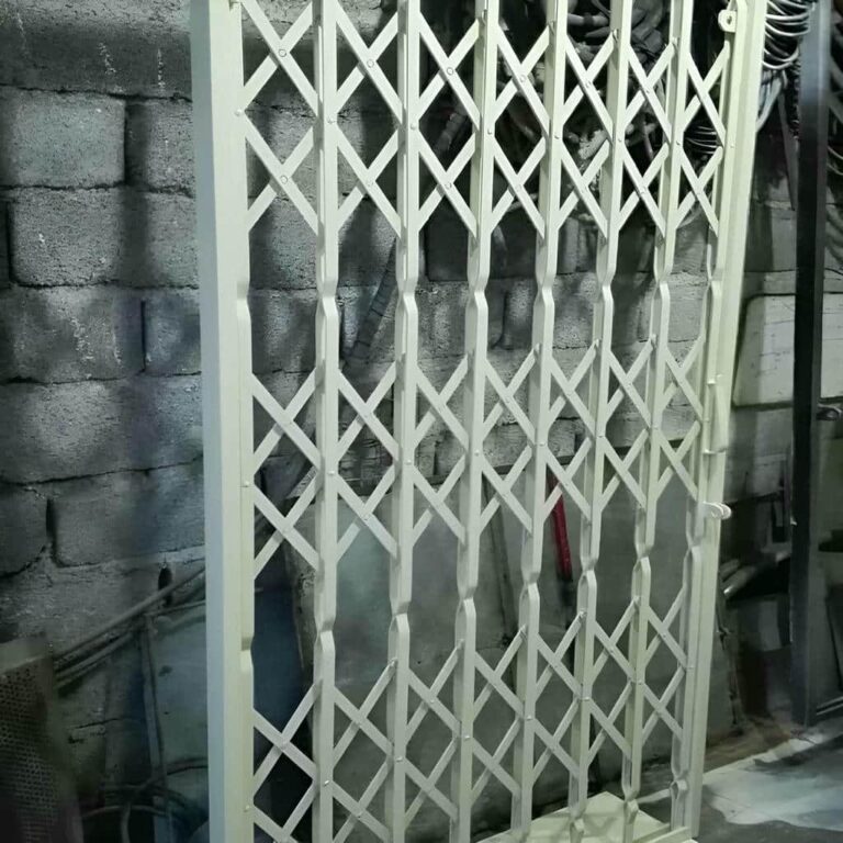 درب آکاردئونی حفاظ ساختمان در مریوان