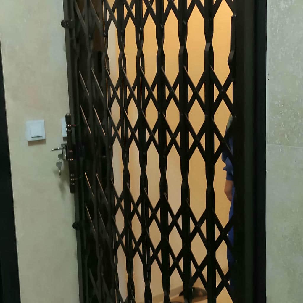 خرید درب آکاردئونی ساختمان دوگل در چالوس