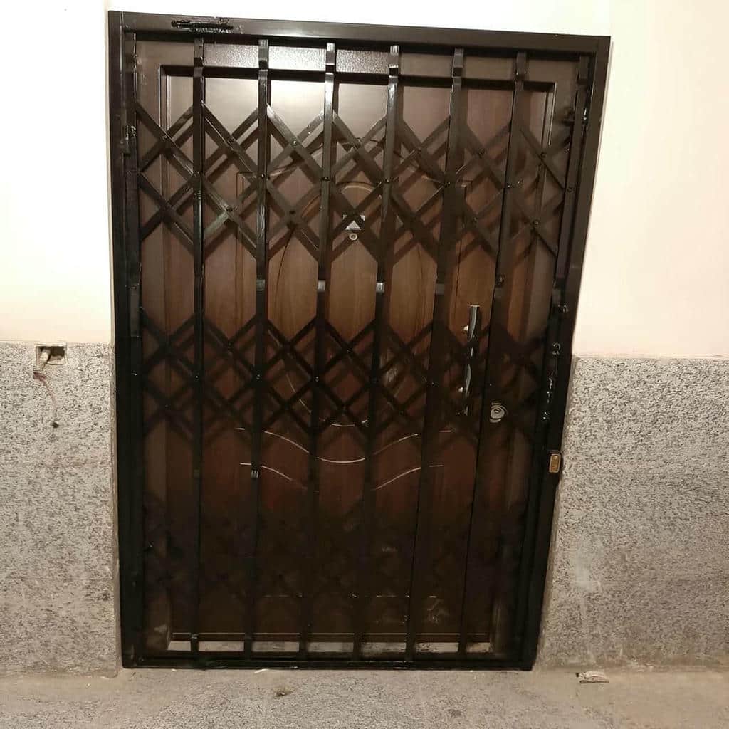 نصب درب آکاردئونی حفاظ ساختمان چهارگل در چابهار