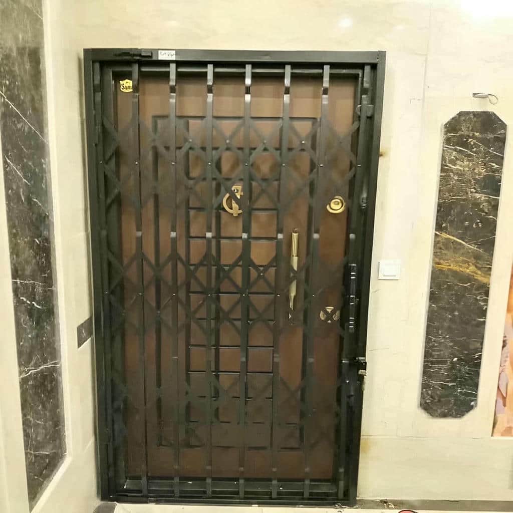 درب آکاردئونی حفاظ ساختمان در کاشان