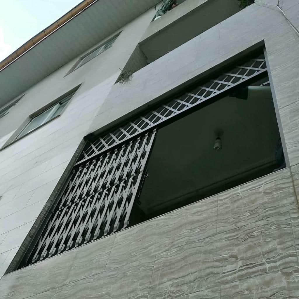 درب آکاردئونی در طالقان