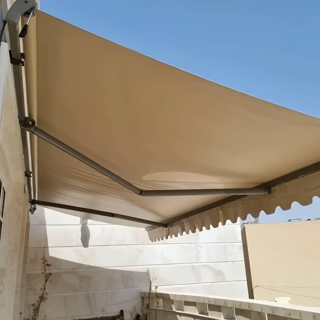 سایبان برقی اتوماتیک در پردیس