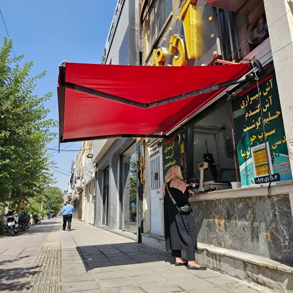 قیمت سایبان برقی اتوماتیک ریموت‌دار در ارومیه