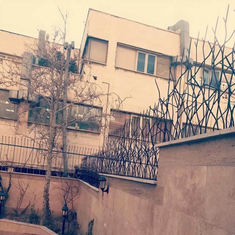 حفاظ شاخ گوزنی در نیشابور