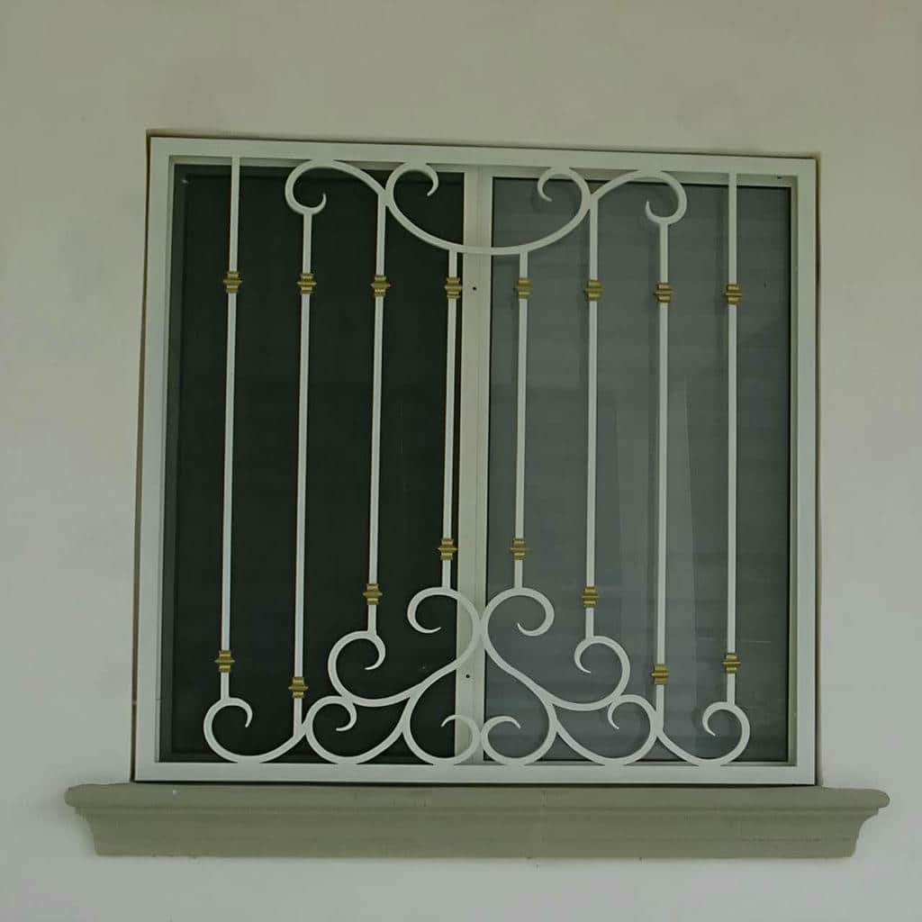 نصب نرده حفاظ پنجره کوره&zwnj;ای در کیش