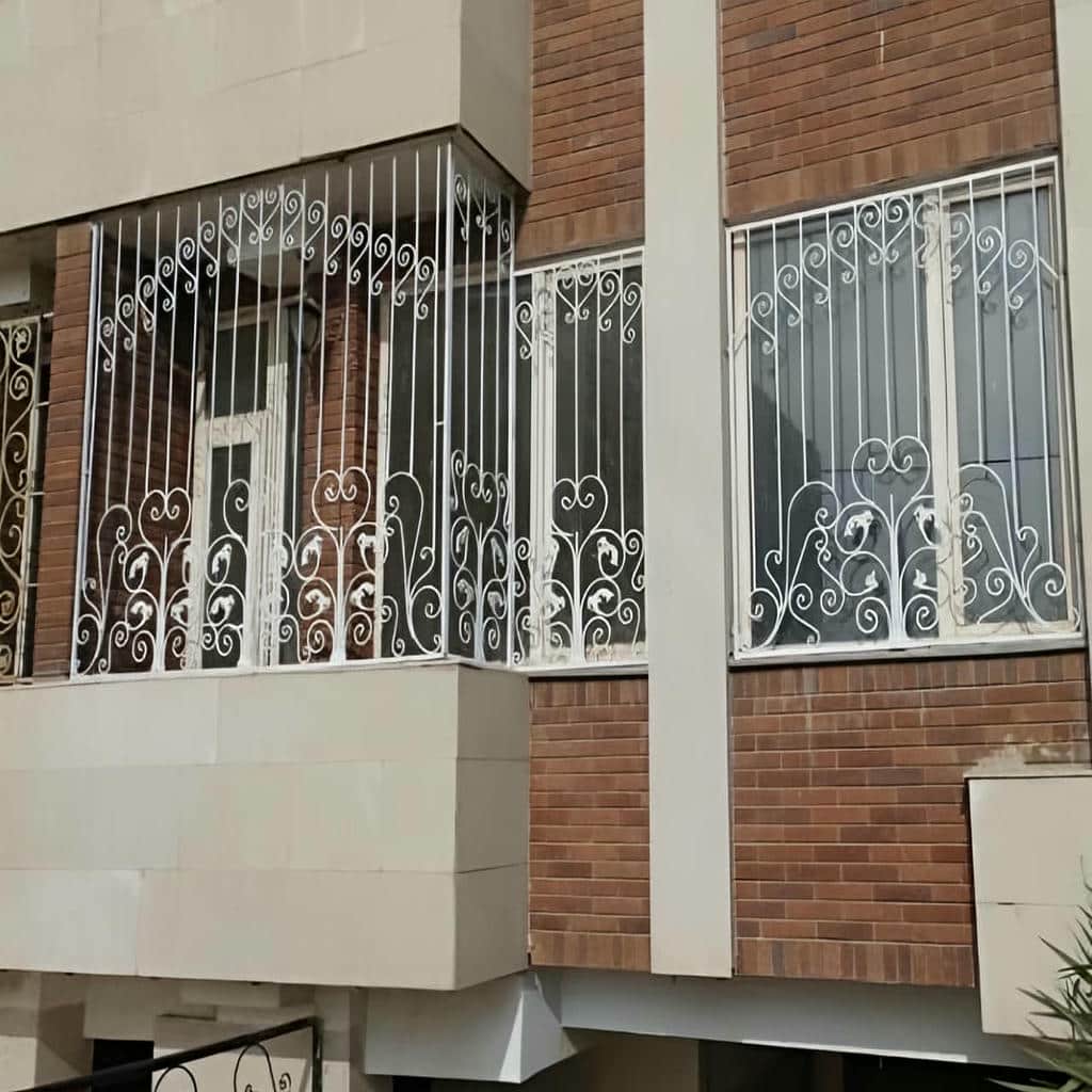 نصب نرده حفاظ پنجره بازشو در قزوین