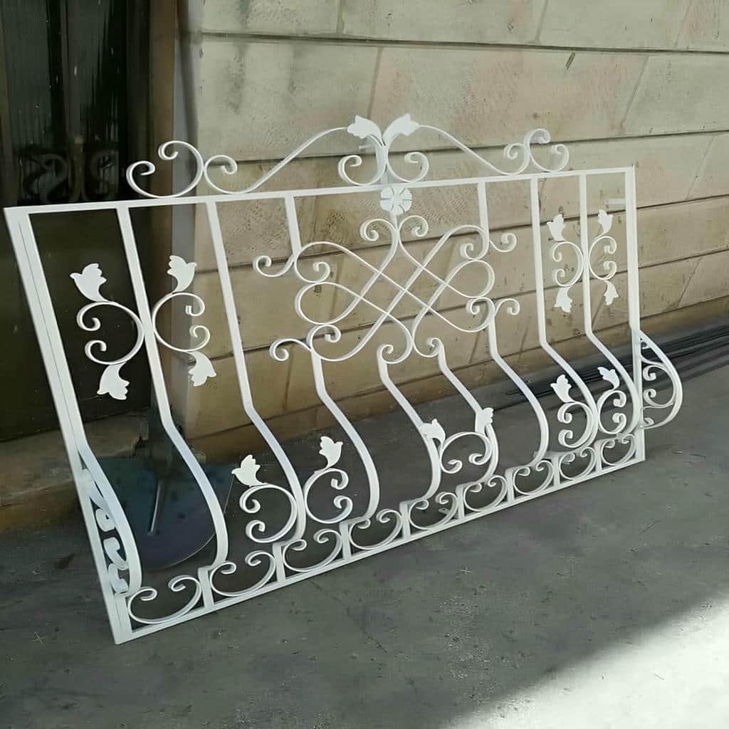 نصب نرده حفاظ پنجره مدرن در اندیشه
