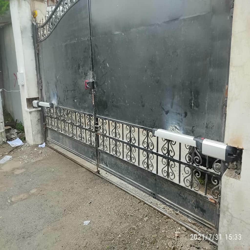 نصب جک درب پارکینگی اتوماتیک در مشهد