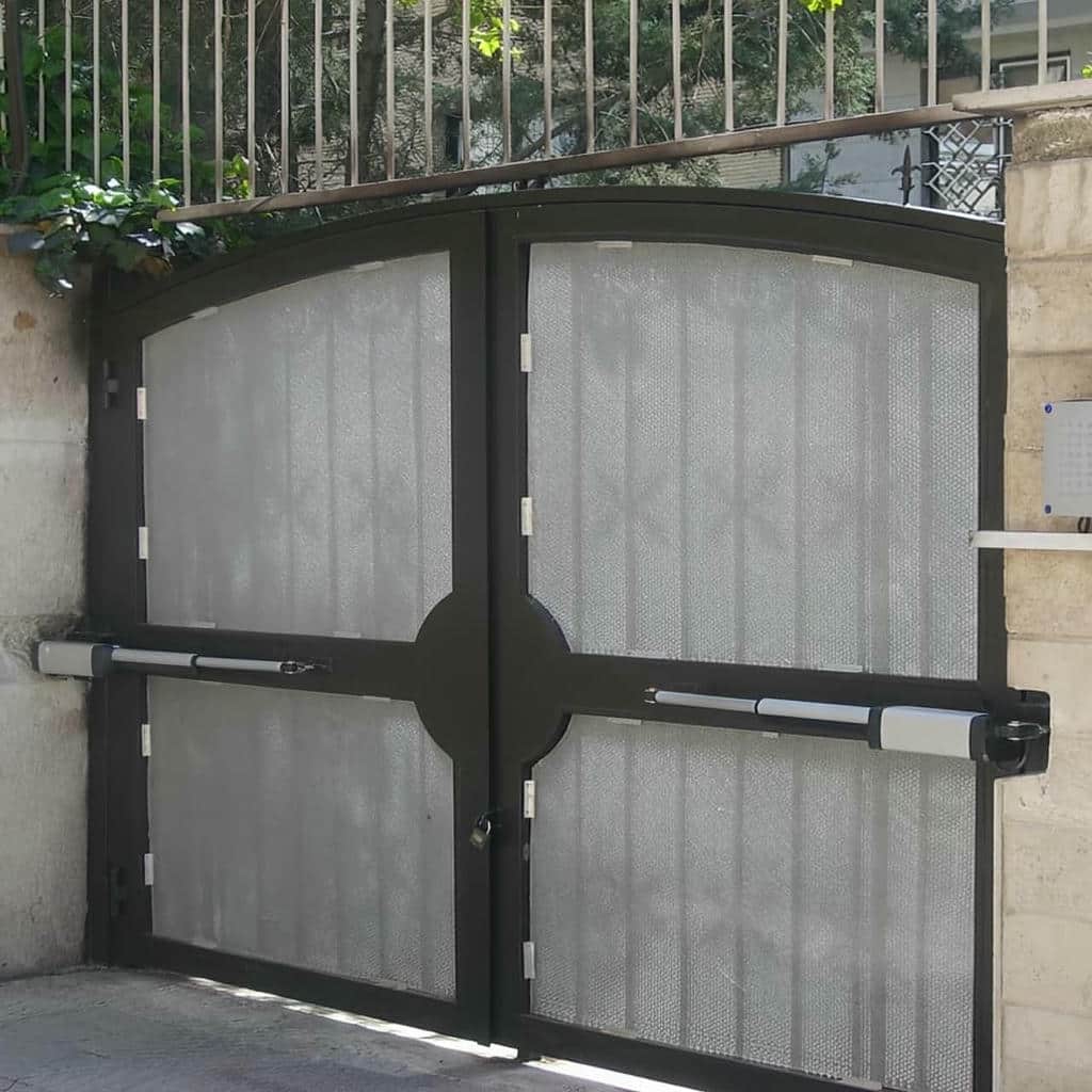 جک درب پارکینگی در بندر بوشهر