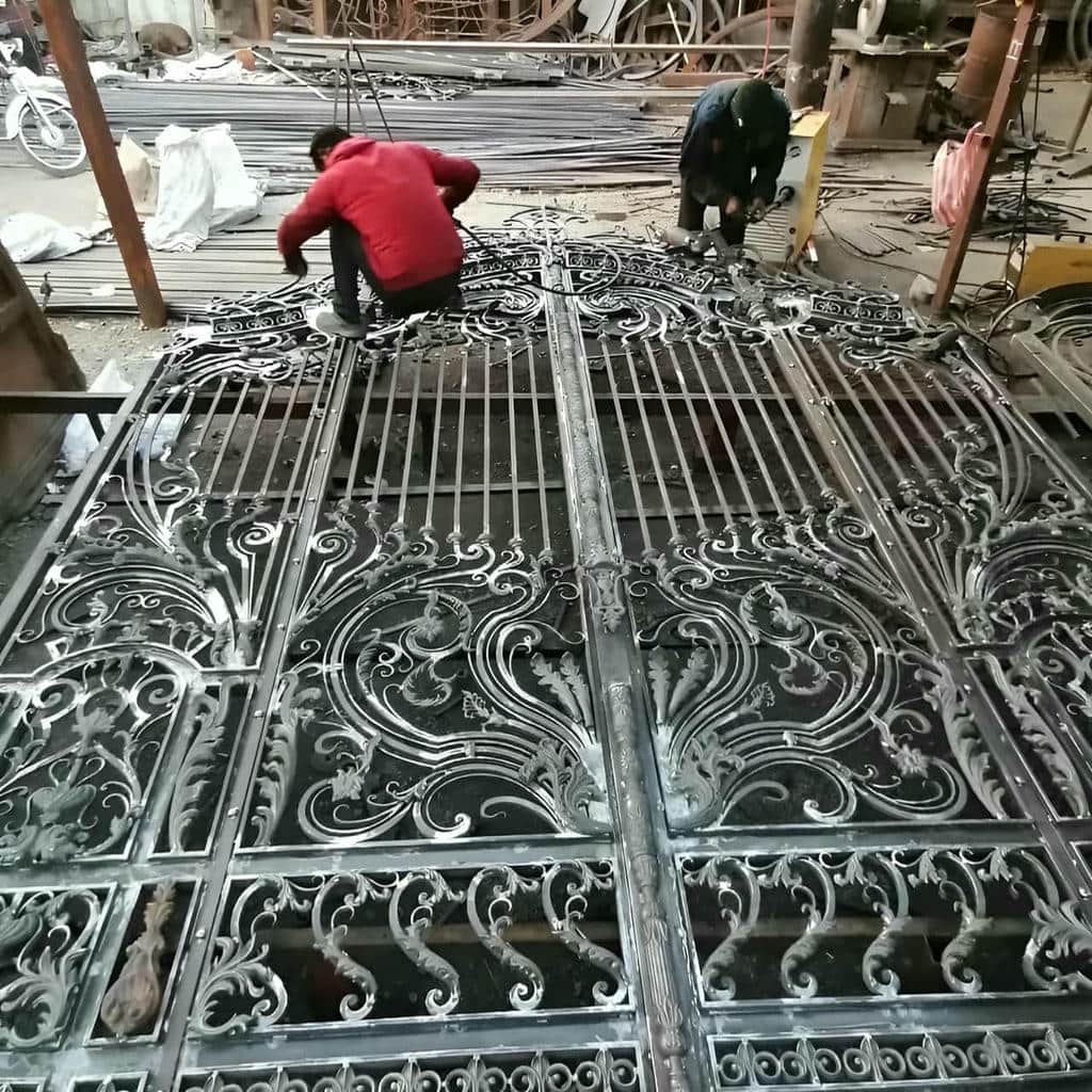 کارخانه درب پارکینگ فلزی حیاط آهنی در محمودآباد