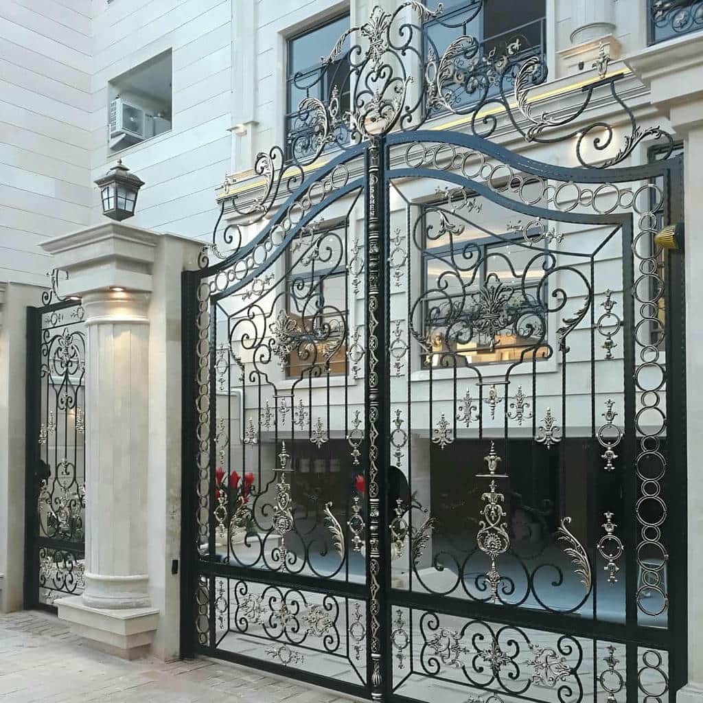 فروش درب پارکینگ فلزی حیاط فرفورژه در ساوه