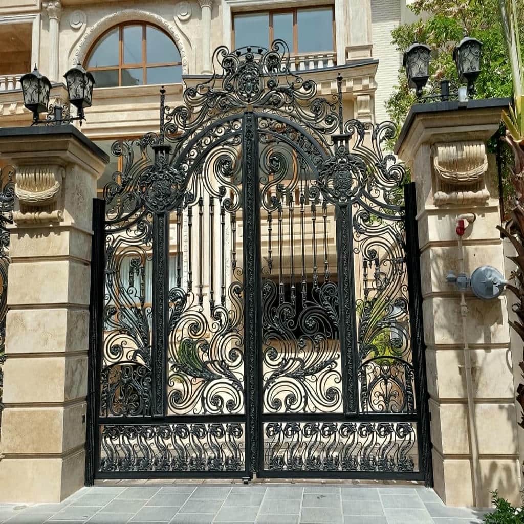 فروش درب پارکینگ فلزی حیاط ساده در اردبیل
