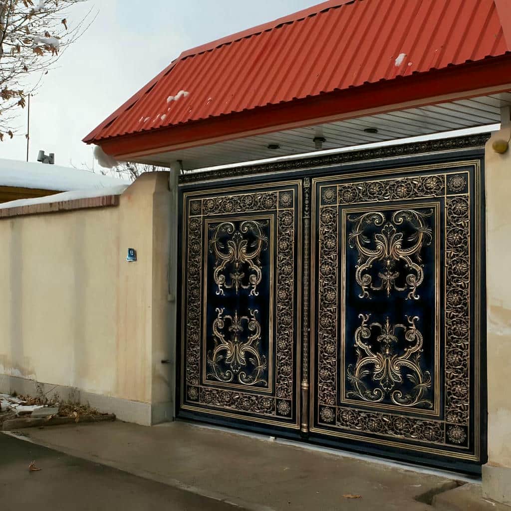 درب پارکینگ حیاط در بندر انزلی