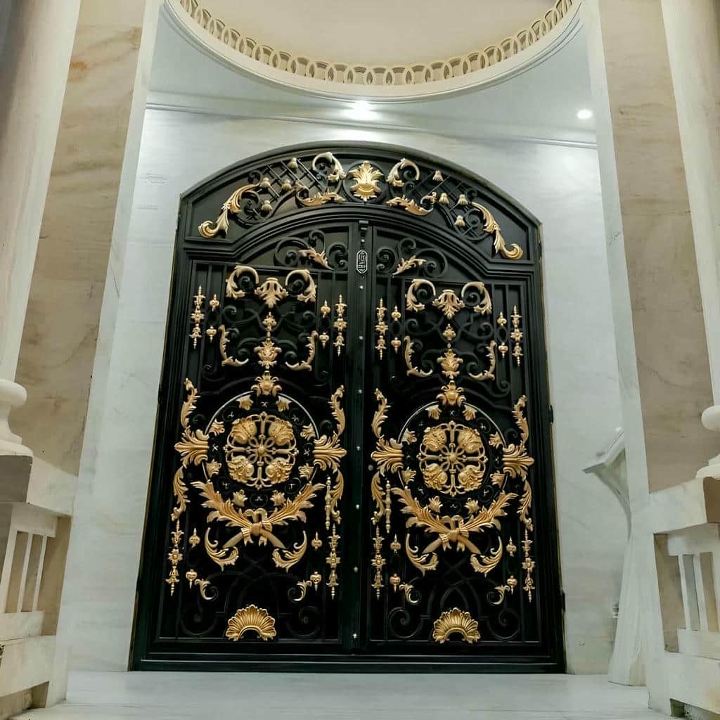 خرید درب پارکینگ فلزی حیاط فرفورژه در فشم