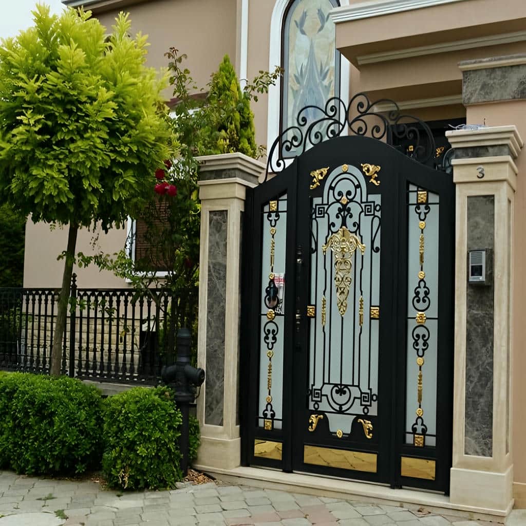 درب پارکینگ فلزی حیاط در نوشهر