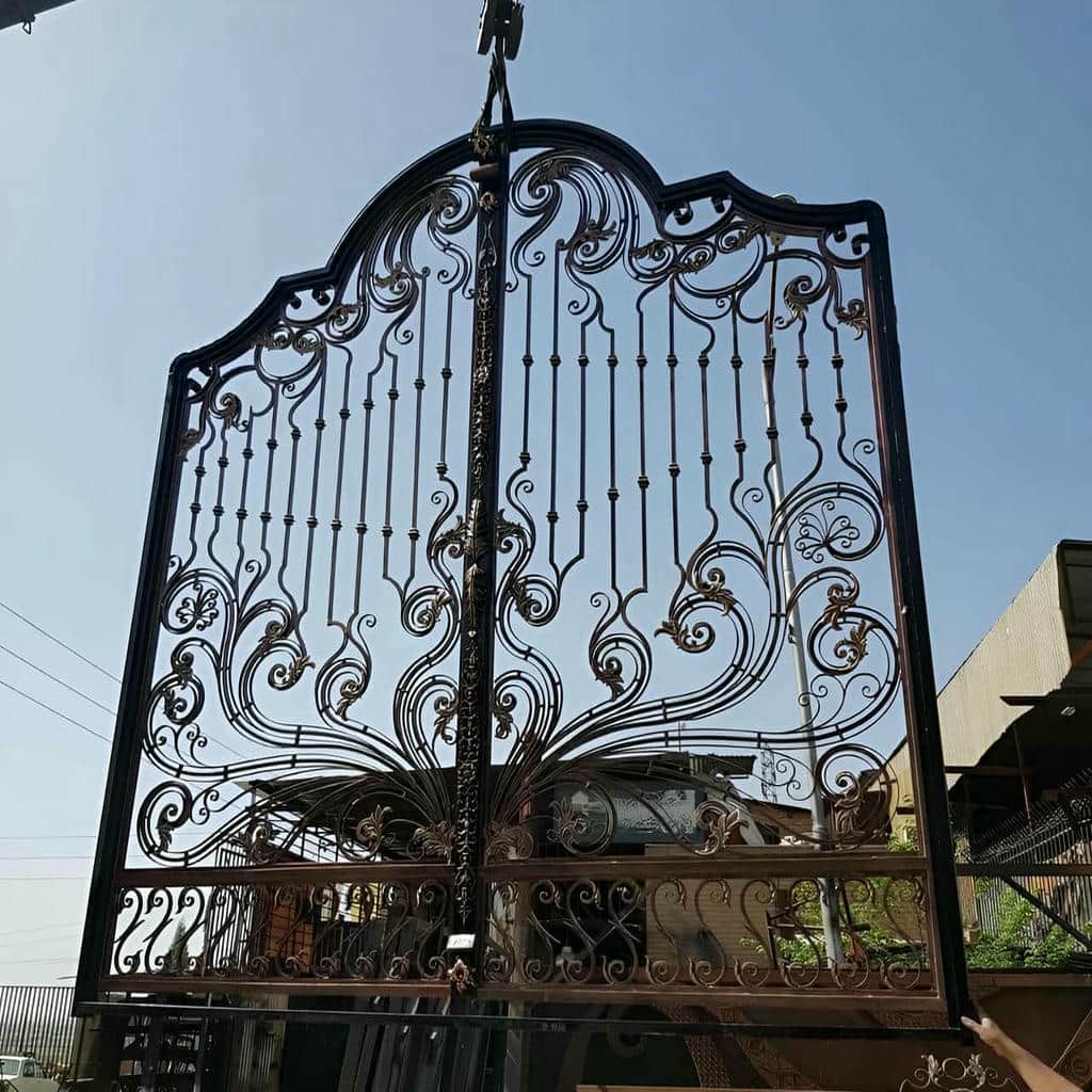 قیمت درب پارکینگ فلزی حیاط مدرن در قشم
