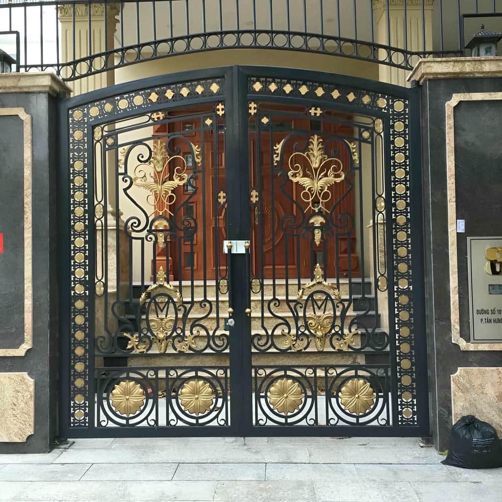 فروش درب پارکینگ فلزی حیاط ساده در نوشهر