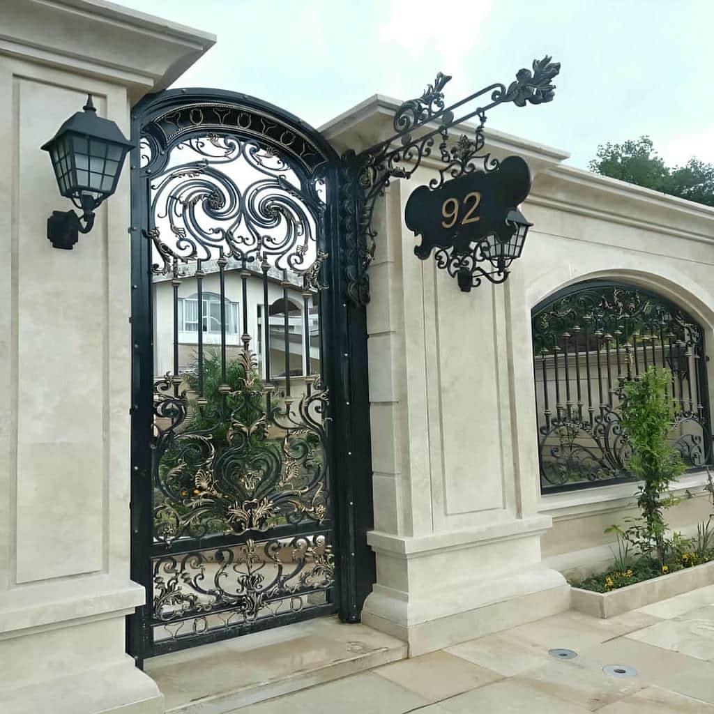 درب پارکینگ فلزی حیاط در فشم