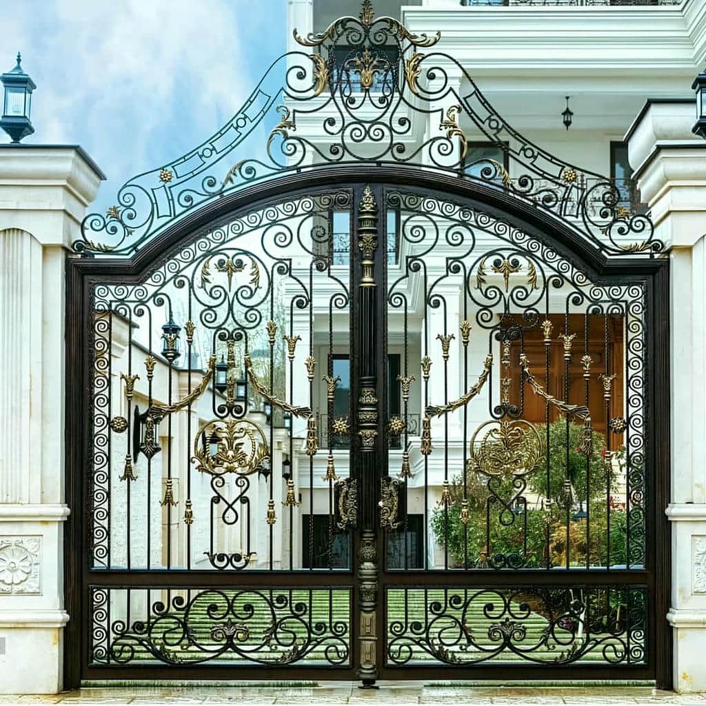 درب پارکینگ فلزی حیاط در سقز