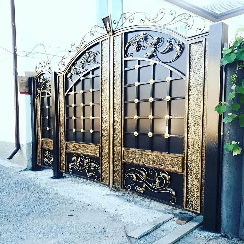 درب پارکینگ فلزی حیاط در قشم