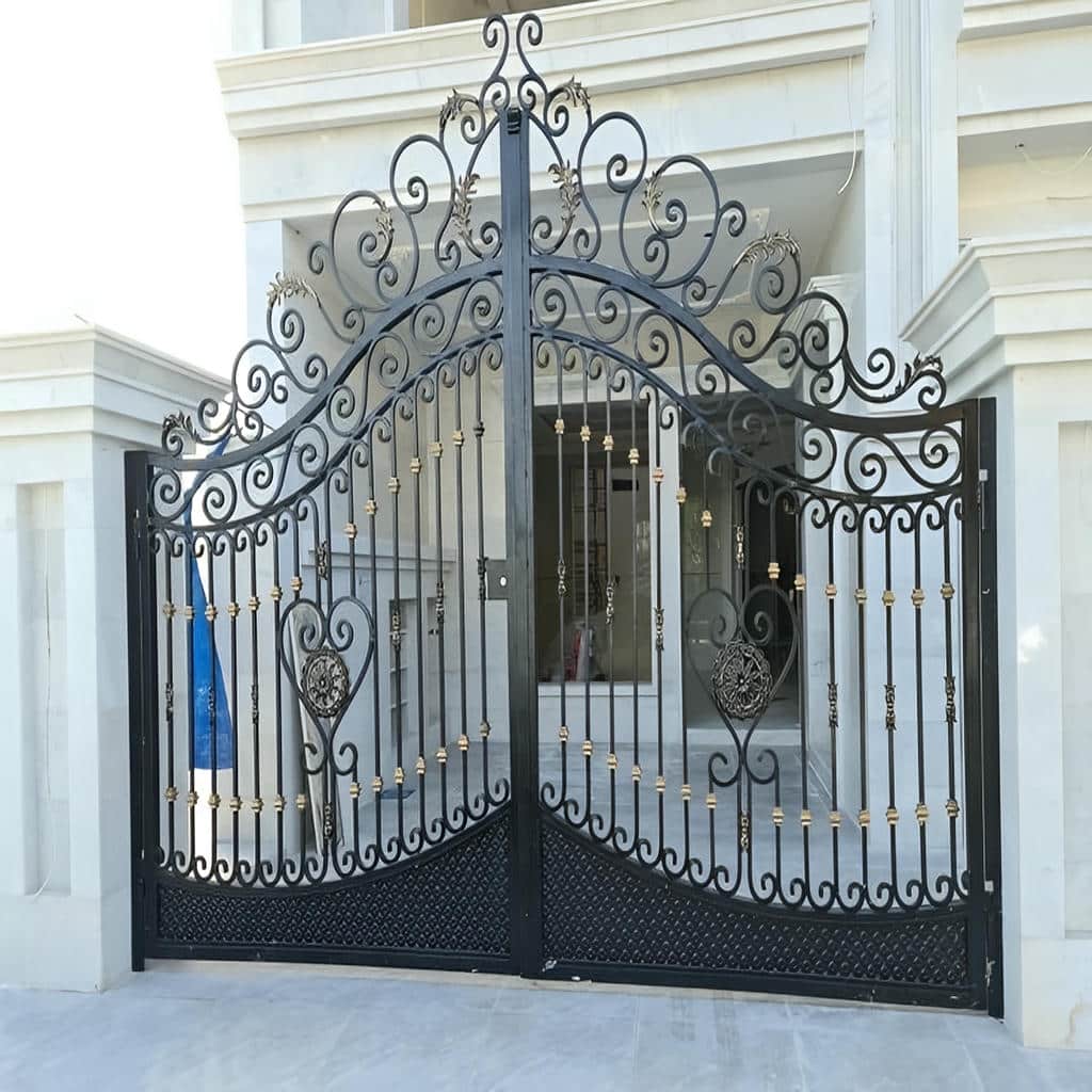 درب پارکینگ فلزی حیاط در تبریز