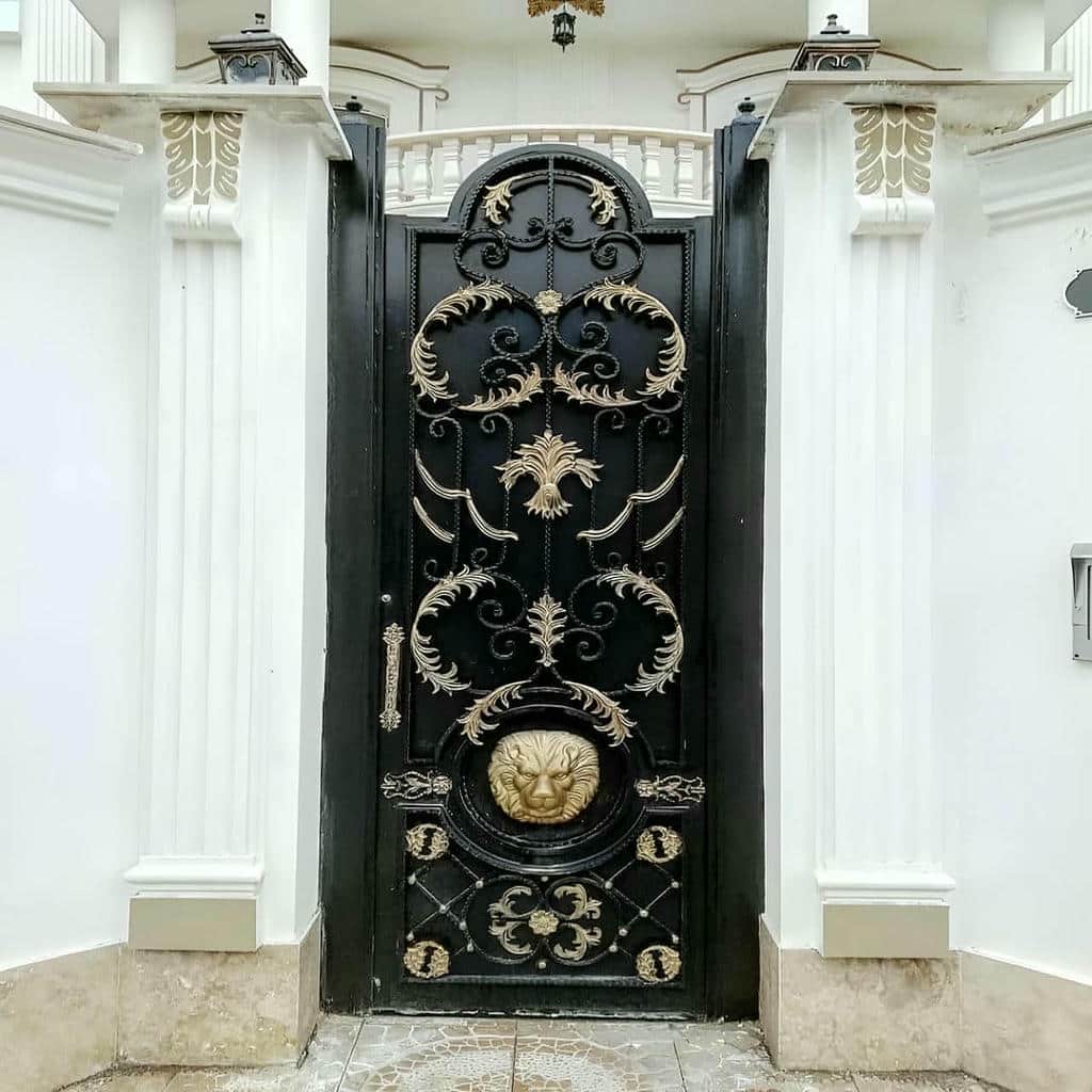 فروش درب پارکینگ فلزی حیاط ورودی ویلا در لواسان