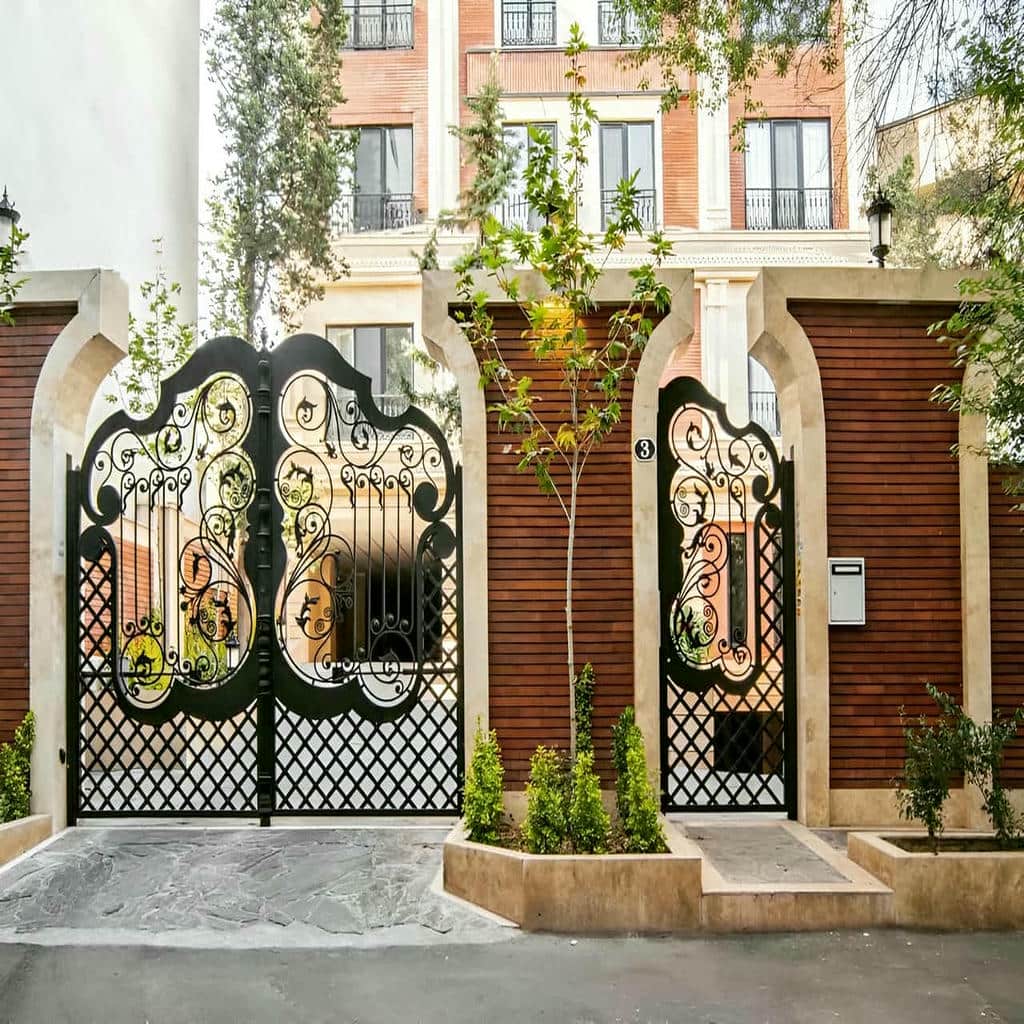 قیمت درب پارکینگ فلزی حیاط فرفورژه در تبریز